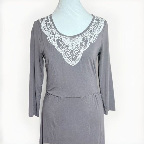 BODEN DRESS SCOOP NECK GRAY JERSEY EMBROIDERY KNEE LENGTH 3/4 SLEEVES SIZE 4 L - Picture 2 of 8